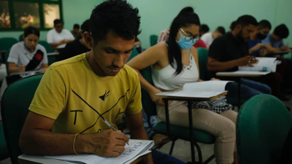 Vestibular e SIS UEA ofertam mais de 5 mil vagas para acesso 2024; confira