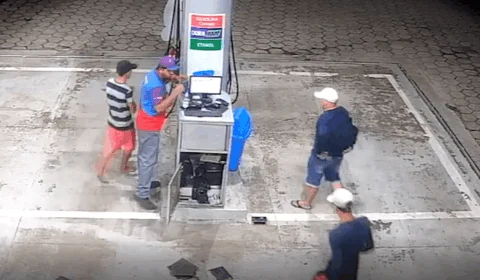 Vídeo: trio assalta frentista no Distrito Industrial em Manaus