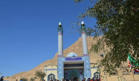 Ataque terrorista deixa 5 mortos e 15 feridos no Irã