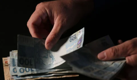 Auxílio Brasil: MP que garante crédito para valor de R$ 600 é aprovada no Senado