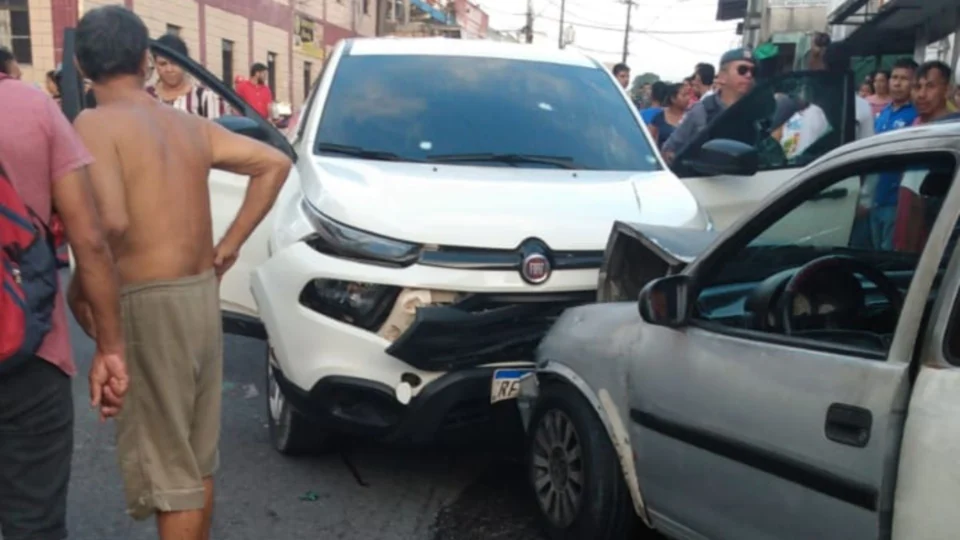 VÍDEO: casal é assassinado dentro do próprio carro na Zona Leste de Manaus