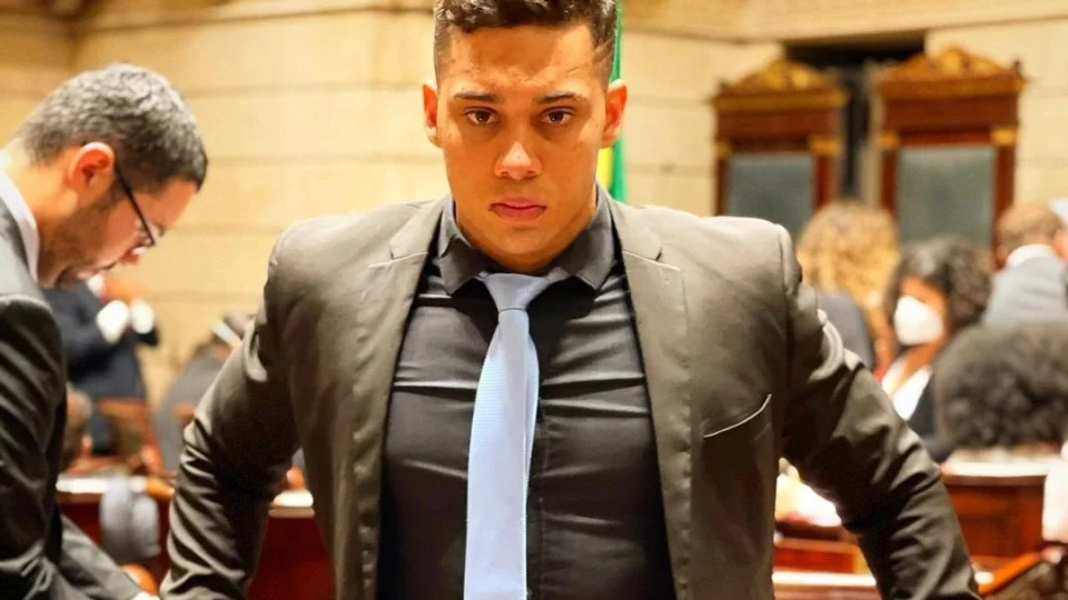 Ex-vereador Gabriel Monteiro deve indenizar médico do RJ por abuso de poder