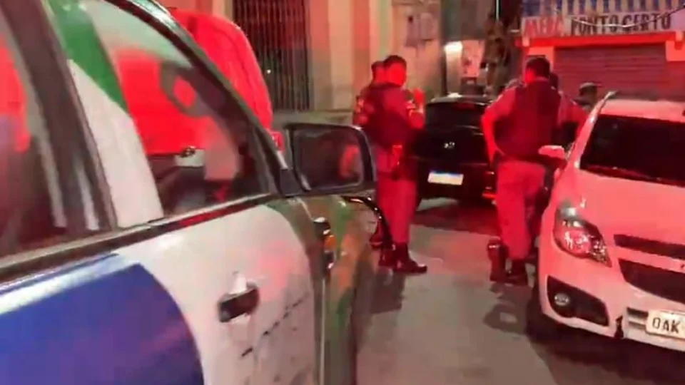 Homem é morto a tiros após ter casa invadida na Compensa, em Manaus