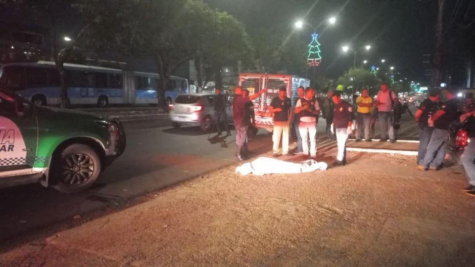 Passageiro de ônibus morre após ser esfaqueado durante assalto no 640 em Manaus