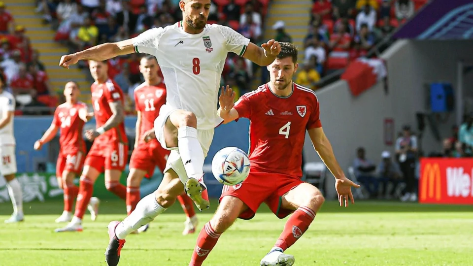 País de Gales x Irã: com goleiro galês expulso, iranianos vencem por 2 a 0