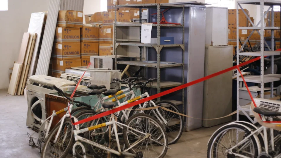 Leilão de bens de Manaus conta com celular, bicicleta e outros; veja lista