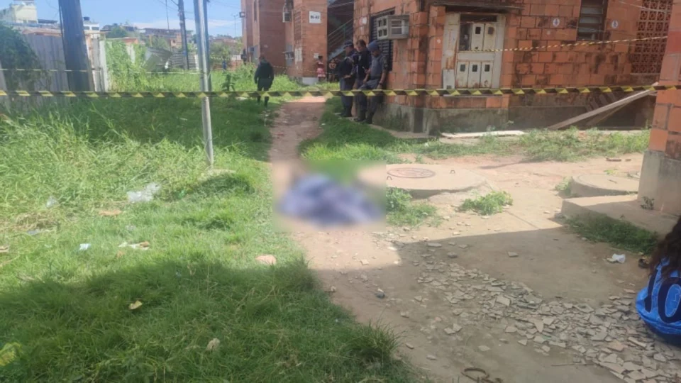 Jovem de 18 anos é executado com quatro tiros na Zona Sul de Manaus