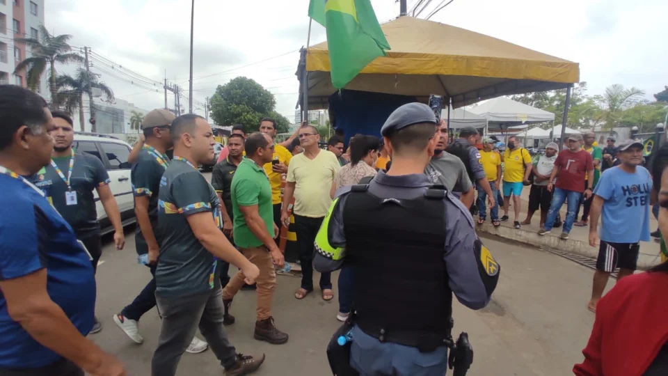 Justiça vai identificar responsáveis por atos e infrações em frente ao CMA, em Manaus