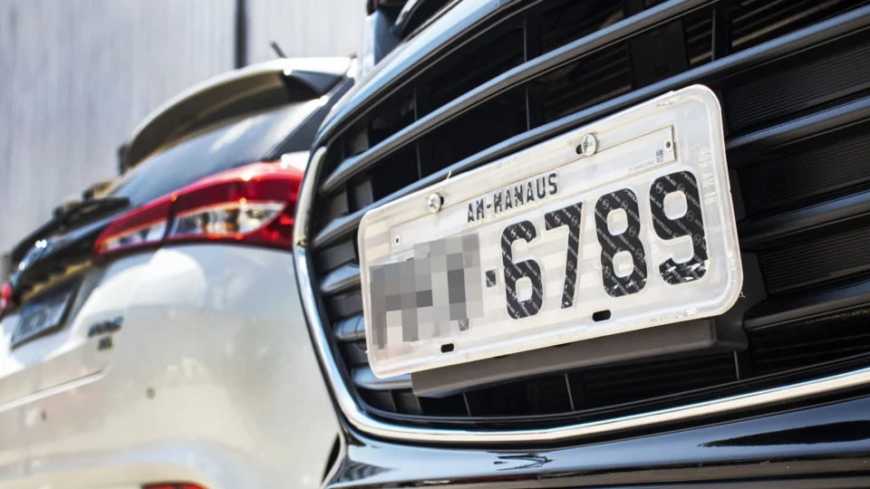 Licenciamento AM: prazo para veículos com placa final 9 é 30 de nov.