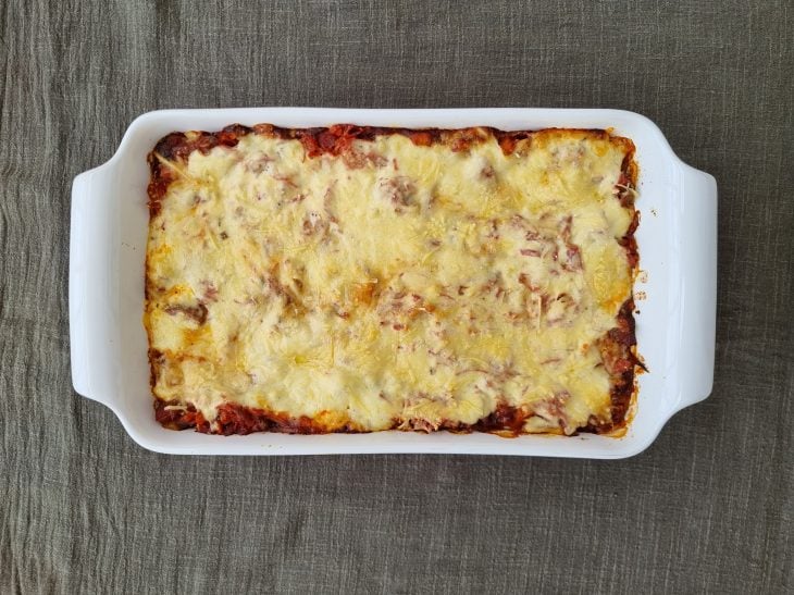 Sirva com arroz branco ou com uma salada verde - Foto: Reprodução/Receitaria