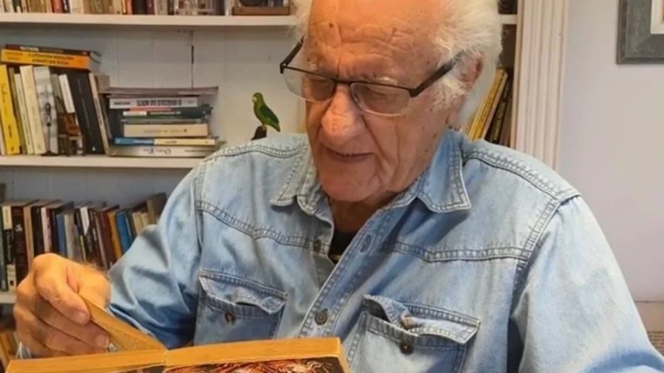 Ator e cantor Rolando Boldrin morre aos 86 anos em São Paulo