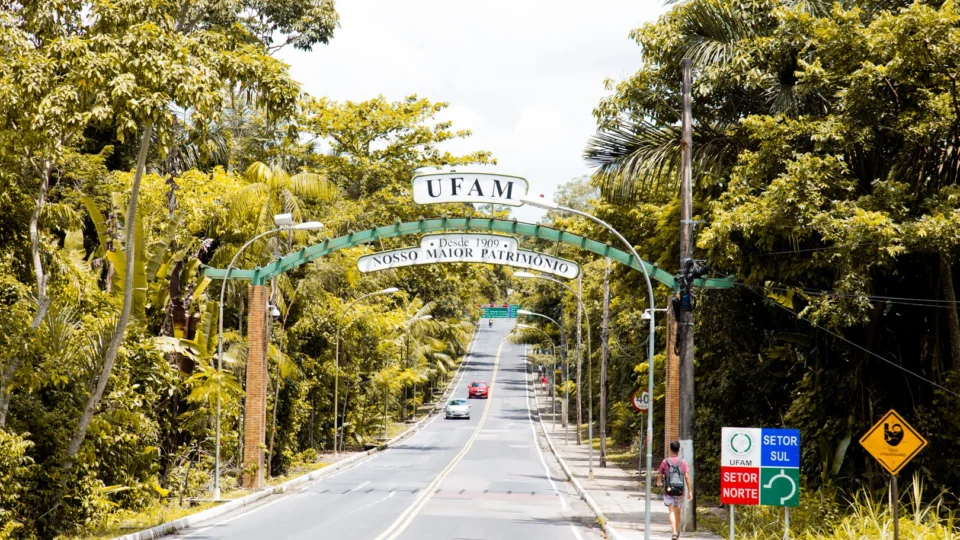Ufam divulga edital para curso de Mestrado em Informação e Comunicação