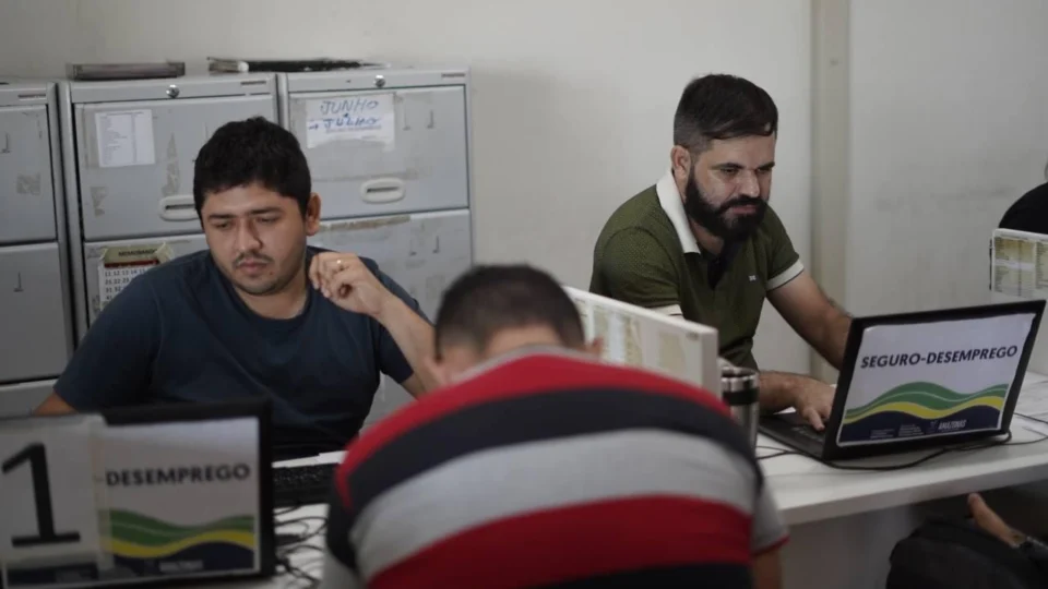 No Amazonas, Sines ofertam 559 vagas de emprego nesta terça-feira