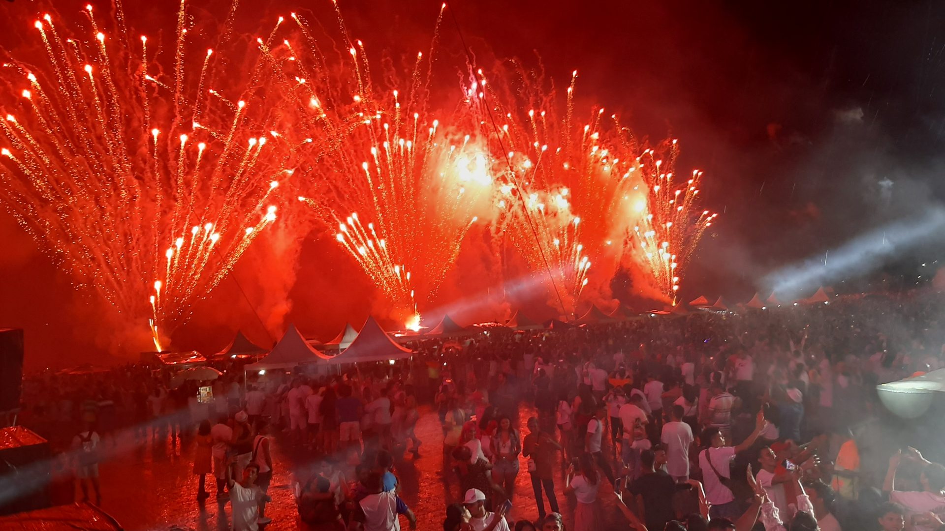 Queima de fogos na Ponta Negra