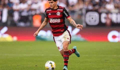 Flamengo compra Ayrton Lucas do Spartak Moscou e renova com David Luiz