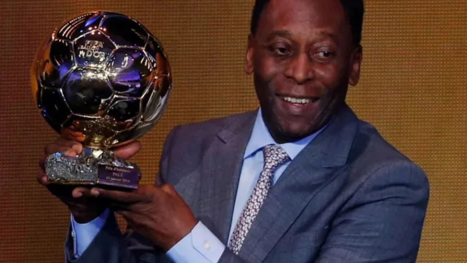 Maior jogador de futebol da história, Pelé nunca recebeu Bola de Ouro; saiba motivo