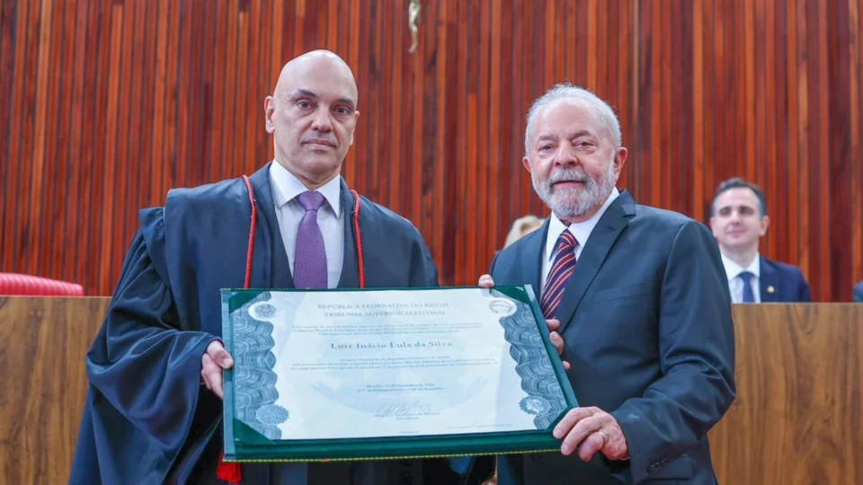 Diplomação Lula: ‘Esta é a celebração da democracia’, diz presidente diplomado