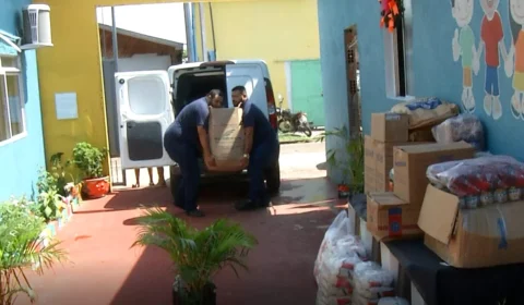 Grupo Bringel doa cestas de alimentos para a Casa Esperança, em Manacapuru-AM