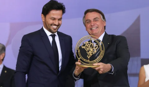 Jair Bolsonaro exonera Fábio Faria do Ministério das Comunicações