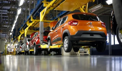 Produção de veículos cai 3,9% em abril deste ano, diz pesquisa