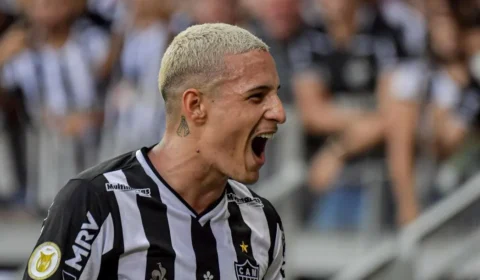 Guilherme Arana festeja melhora da lesão no joelho após ficar fora da Copa