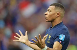Campeonato Francês: Mbappé marca duas vezes e garante vitória do líder PSG