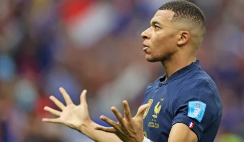 Campeonato Francês: Mbappé marca duas vezes e garante vitória do líder PSG