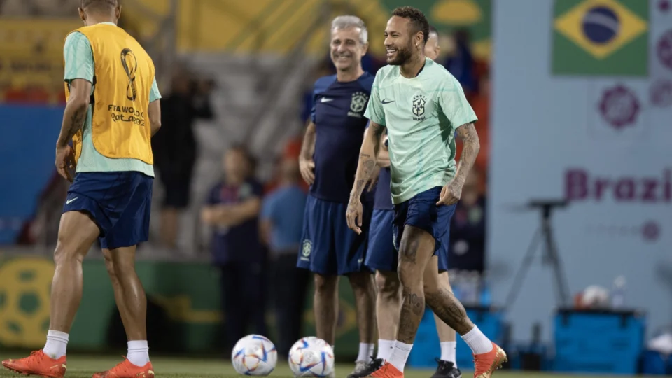 Neymar ‘joga’ e Brasil quer manter 100% de aproveitamento contra asiáticos em Copas