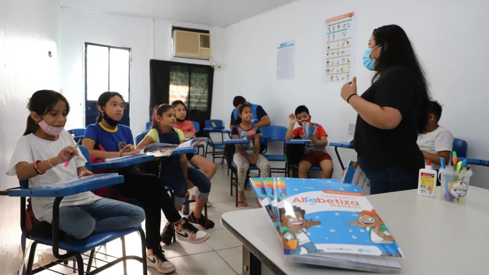 Semed convoca 63 professores aprovados no PSS, em Manaus