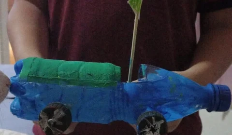 Projeto reaproveita garrafas PET para confecção de brinquedos e jogos