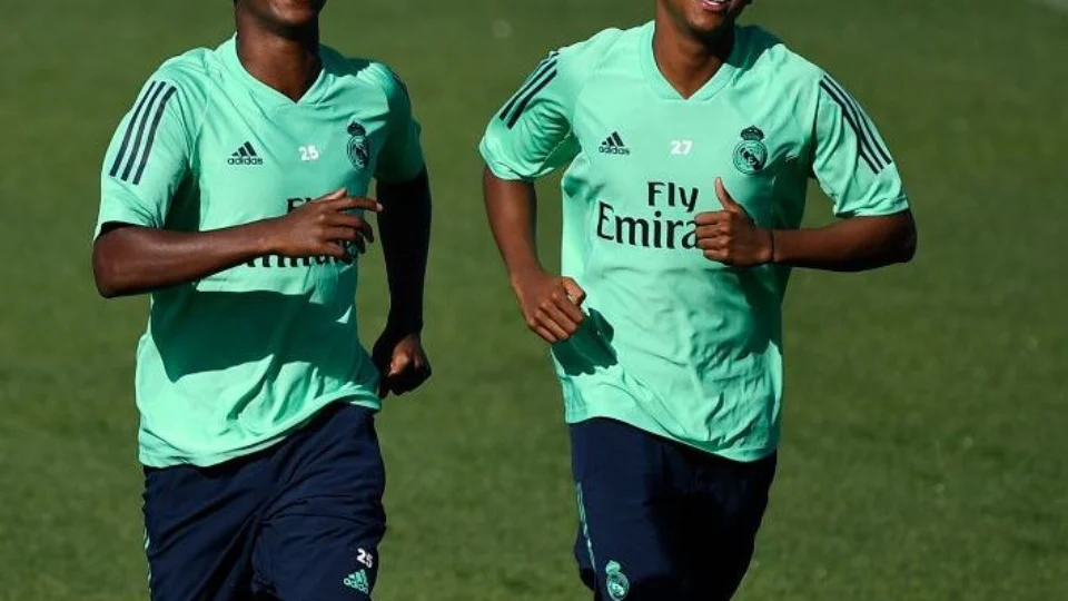 Vinicius Júnior, Rodrygo e Militão voltam aos treinos no Real Madrid após Copa do Catar