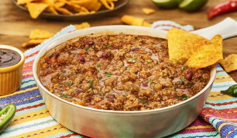 Do Brasil ao Catar – chilli com carne: aprenda a fazer em apenas 50 minutos