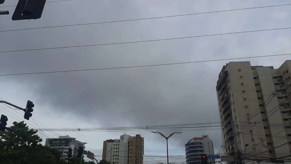 Previsão do tempo aponta dia de chuva em Manaus nesta quinta (11)
