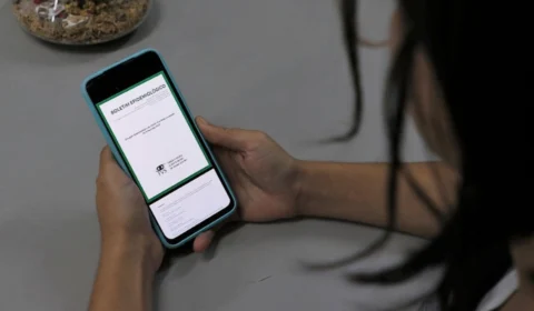 Covid-19: AM volta para fase verde, mas época de chuvas é alerta para vírus respiratórios