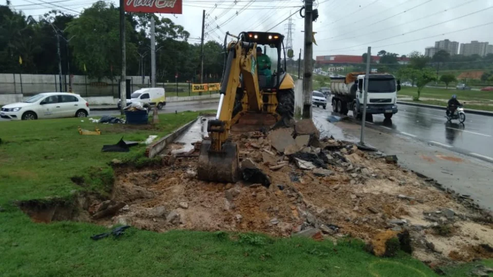 Manaus contabiliza 69 demolições em áreas públicas até novembro deste ano