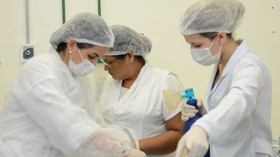 Senado Federal vota PEC do piso da enfermagem nesta terça-feira