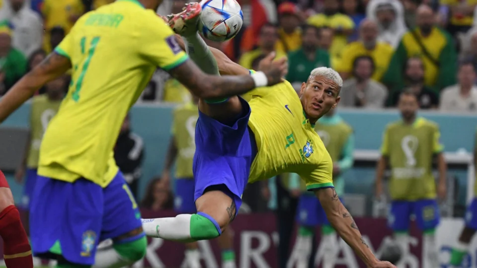 Gol da Copa 2022: Richarlison vence prêmio da Fifa após voleio diante da Sérvia