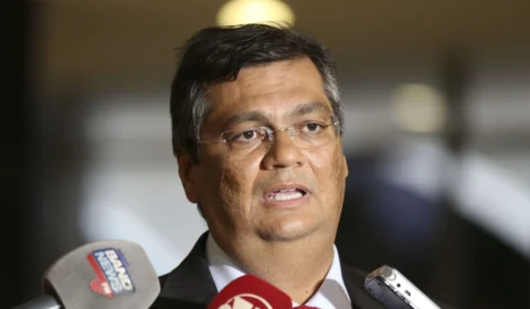 Flávio Dino retira nomeação de Camata para diretoria da PRF