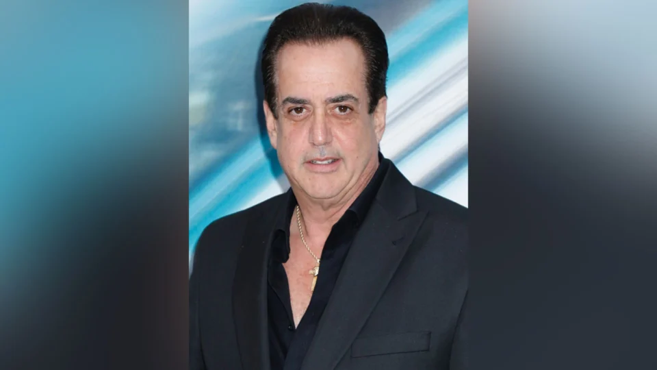 Ator Frank Vallelonga é encontrado jogado em bairro de Nova York