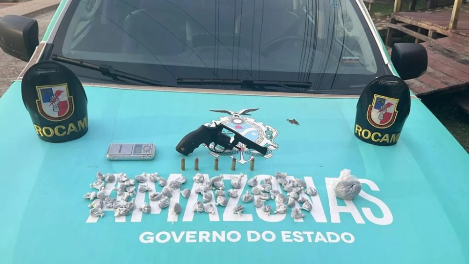 Preso com arma, jovem confessa ter enterrado droga em mata em Anamã-AM