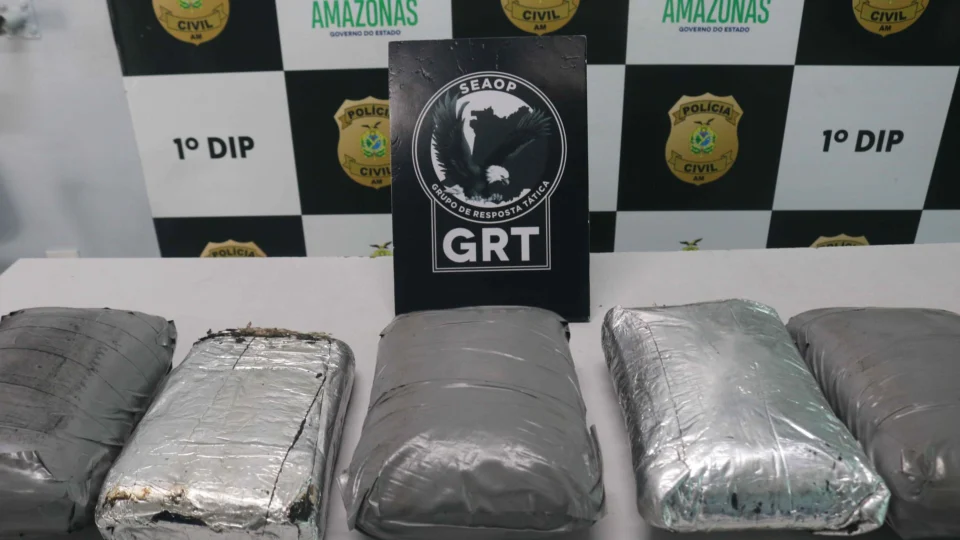 Operação de segurança apreende 5 kg de drogas em pneu de carro no AM