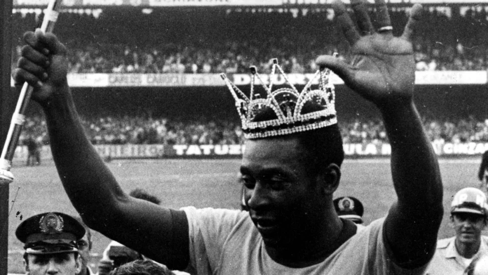 Pelé, o rei do futebol, morre aos 82 anos