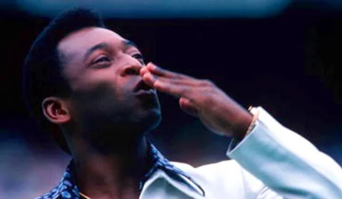 Pelé: rei nos campos, popstar nas ‘telonas’ e amante da boa música