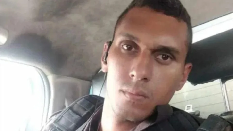 Policial morre após tiroteio em comunidade do Jacarepaguá, no RJ