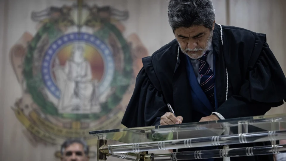No AM, juiz Henrique Veiga Lima é empossado novo desembargador do TJAM