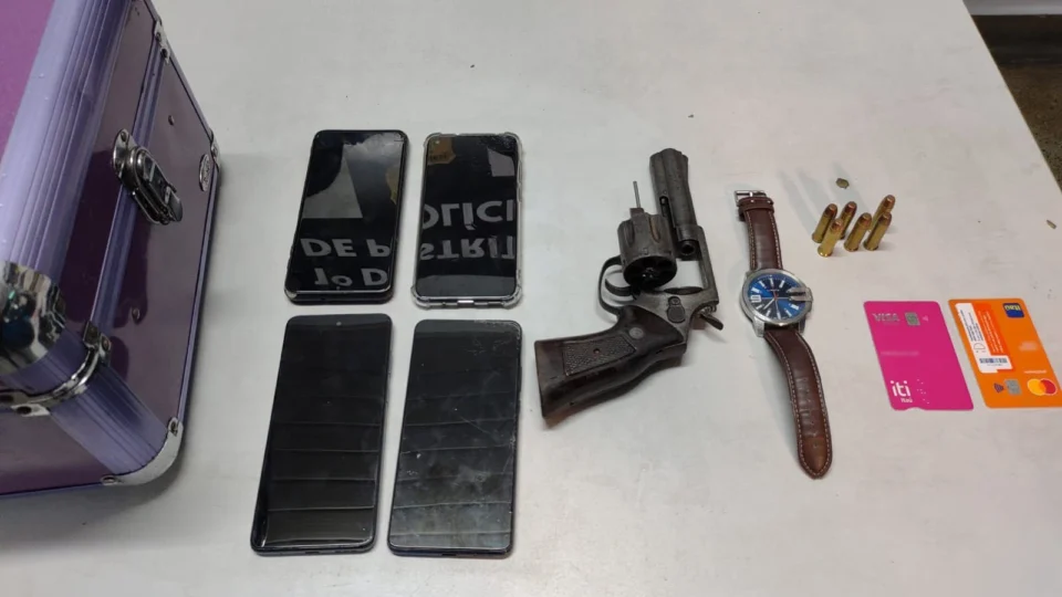 Trio suspeito de assaltar galpão é preso na Zona Sul de Manaus