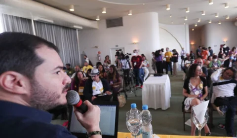 Diretório Nacional do PSOL decide integrar base do governo Lula na Câmara