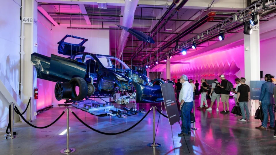 Carros autônomos da Tesla provocam centenas de acidentes e 18 mortes