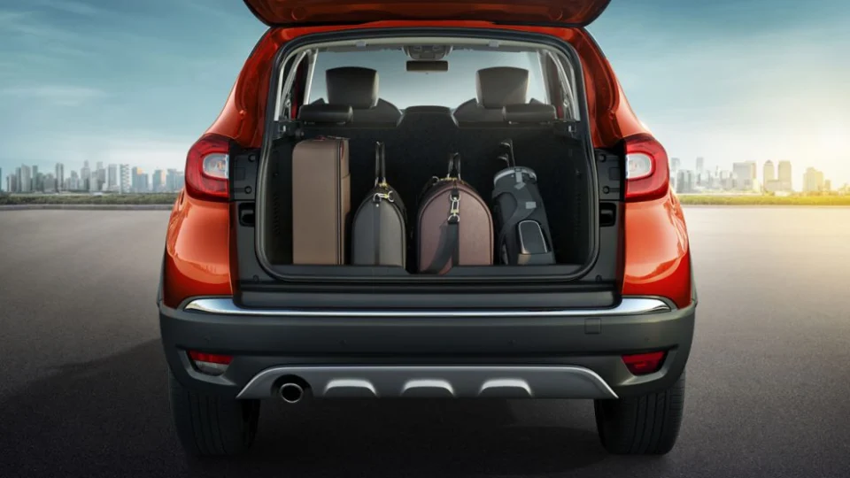 Excesso de bagagens no veículo pode render multa e perda de pontos