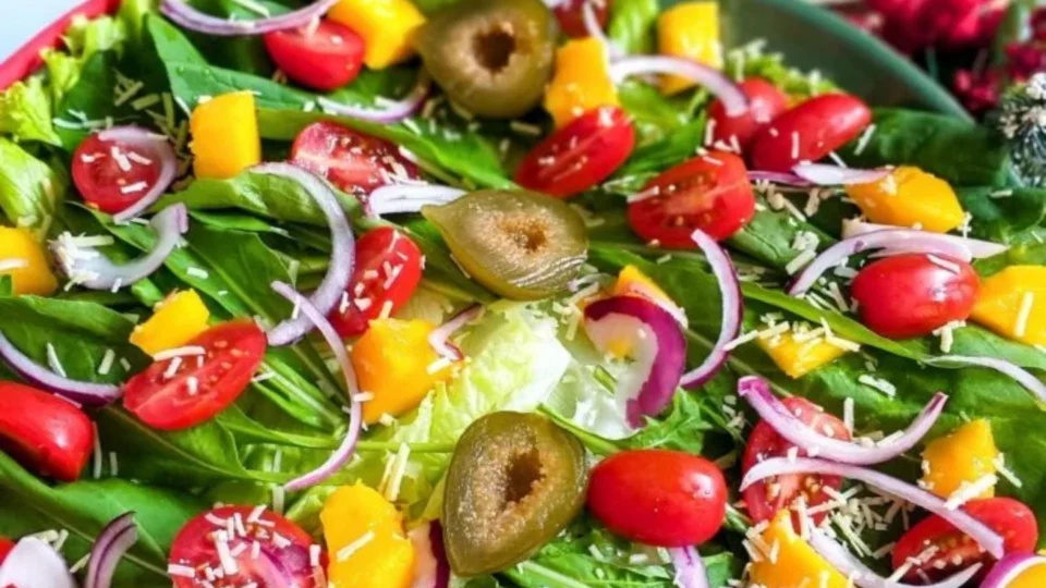 Receita Fácil – Salada tropical natalina: opção pronta em apenas 10 minutos